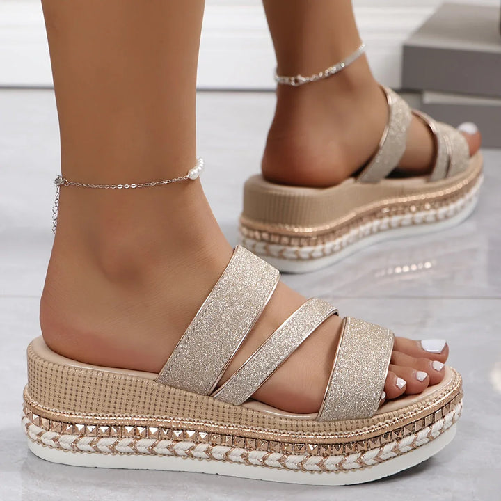 Sabela - Elegant golden wedge sandals