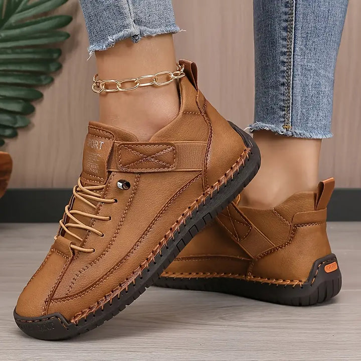 Gisela - Comfortable orthopedic shoes with a leather effect