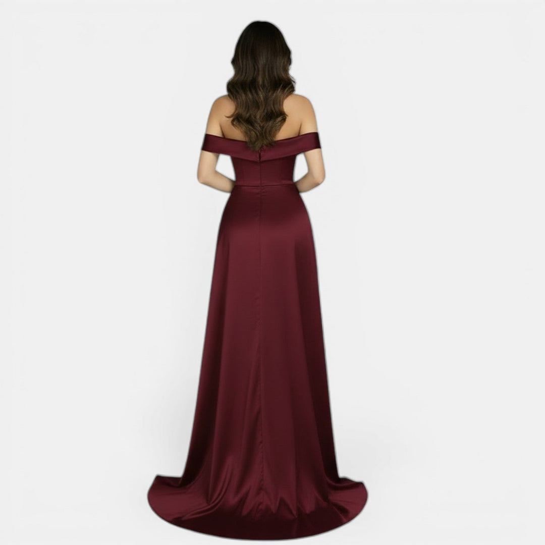Vestido de Fiesta Off-Shoulder con Abertura Alta