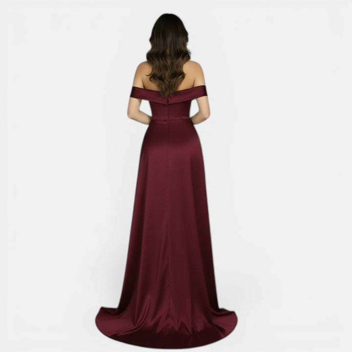 Vestido de Fiesta Off-Shoulder con Abertura Alta