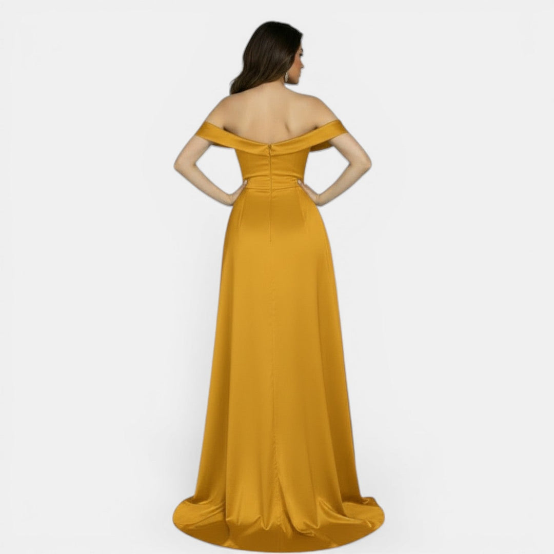 Vestido de Fiesta Off-Shoulder con Abertura Alta