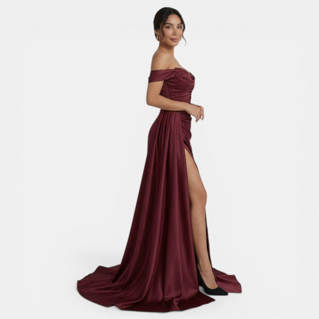 Vestido de Fiesta Off-Shoulder con Abertura Alta