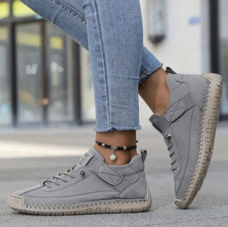Gisela - Comfortable orthopedic shoes with a leather effect