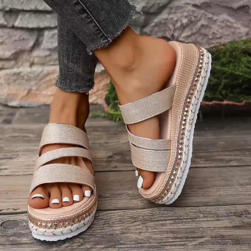 Sabela - Elegant golden wedge sandals